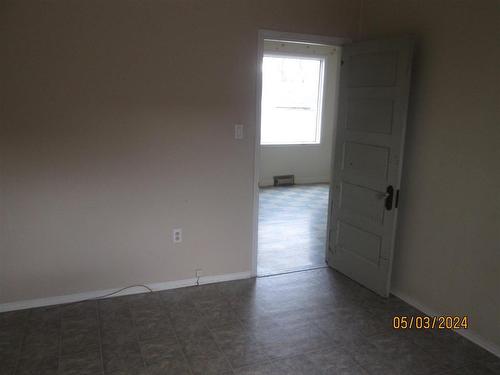 306 Front Street, Ignace, ON - Indoor Photo Showing Other Room