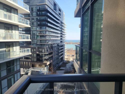 809-60 Annie Craig Dr, Toronto, ON - Outdoor With Balcony