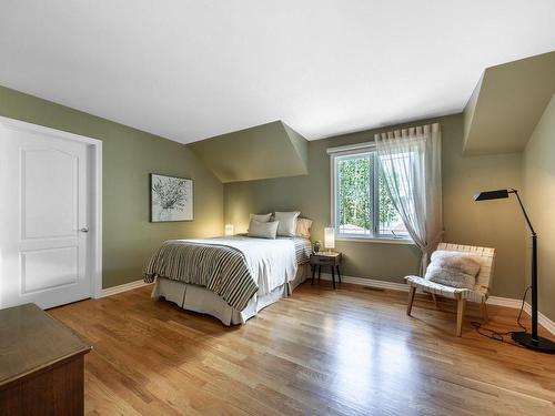 Chambre Ã Â coucher - 509 Rue Du Pain-De-Sucre, Mont-Saint-Hilaire, QC - Indoor Photo Showing Bedroom