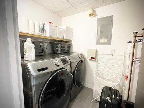 Laundry room - 702-600 Rue De La Montagne, Montréal (Ville-Marie), QC - Indoor Photo Showing Laundry Room