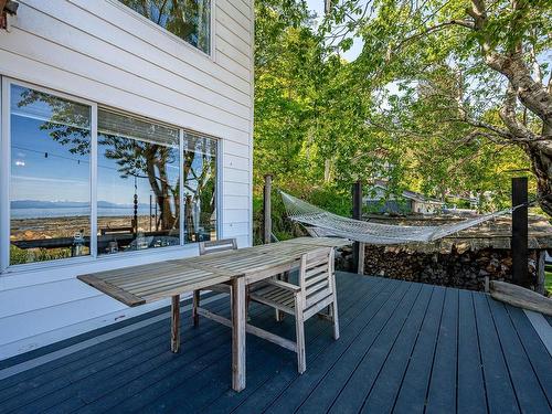 2156 Hall Rd, Courtenay, BC - Outdoor With Deck Patio Veranda