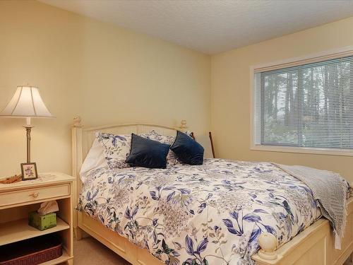 6363 Old West Saanich Rd, Central Saanich, BC - Indoor Photo Showing Bedroom