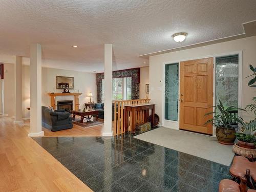 6363 Old West Saanich Rd, Central Saanich, BC - Indoor With Fireplace