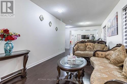 31 O'Connor Crescent, Brampton, ON - Indoor Photo Showing Living Room