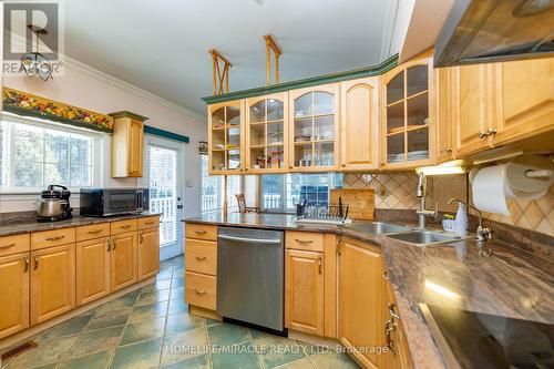 115 King Street S, Caledon, ON - Indoor Photo Showing Kitchen With Double Sink