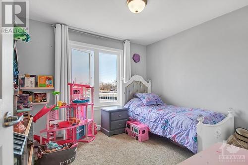 2968 Drew Drive, South Mountain, ON - Indoor Photo Showing Bedroom