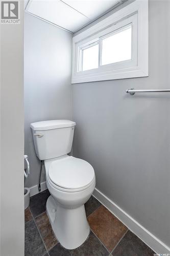 4701 4Th Avenue, Regina, SK - Indoor Photo Showing Bathroom