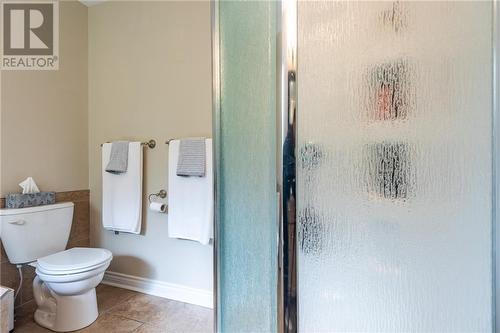 65 Heron Drive, Pembroke, ON - Indoor Photo Showing Bathroom