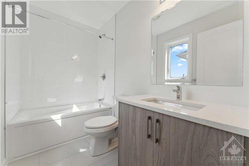 762 Shoal Street, Ottawa, ON - Indoor Photo Showing Bathroom