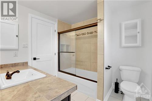 194 Mccurdy Drive, Ottawa, ON - Indoor Photo Showing Bathroom