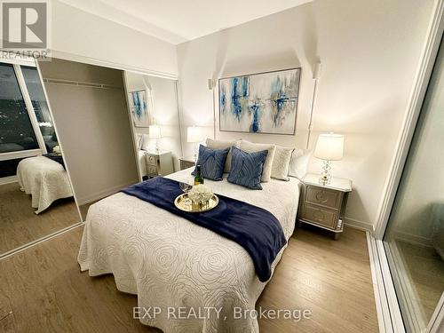 912 - 85 Wood Street, Toronto, ON - Indoor Photo Showing Bedroom