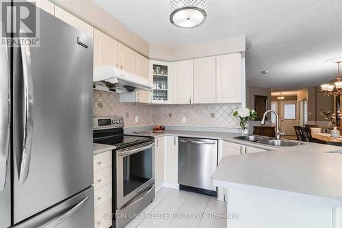 6 - 450 Bristol Road E, Mississauga, ON - Indoor Photo Showing Kitchen With Stainless Steel Kitchen With Double Sink With Upgraded Kitchen