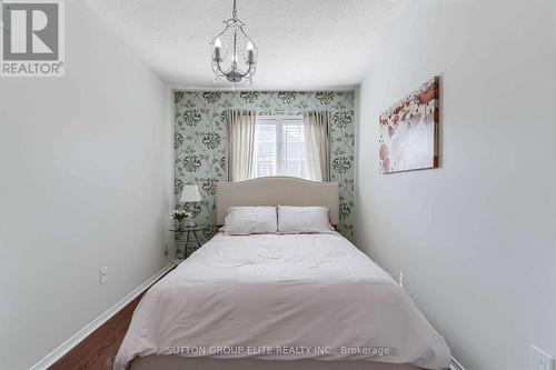 6 - 450 Bristol Road E, Mississauga, ON - Indoor Photo Showing Bedroom