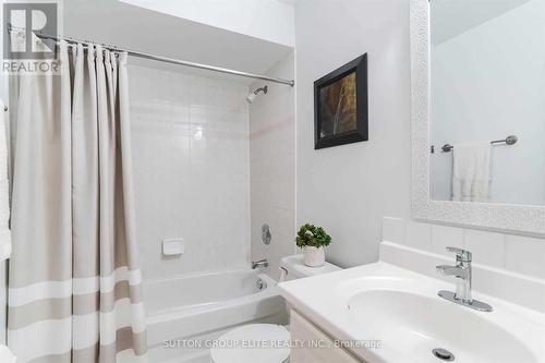 6 - 450 Bristol Road E, Mississauga, ON - Indoor Photo Showing Bathroom