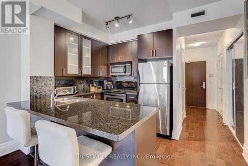 222 - 39 Upper Duke Crescent, Markham, ON - Indoor Photo Showing Kitchen With Double Sink