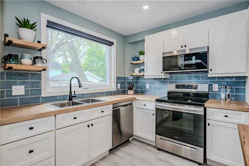 325 Aberdeen Avenue, Hamilton, ON - Indoor Photo Showing Kitchen With Double Sink