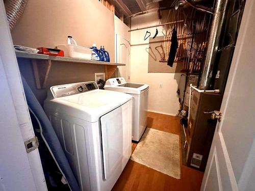 2018 Choquette Avenue, Nelson, BC - Indoor Photo Showing Laundry Room