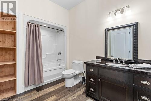 194109 Grey Road 13, Grey Highlands, ON - Indoor Photo Showing Bathroom