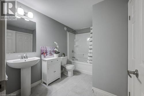 12 Tamarack Way Sw, Simcoe, ON - Indoor Photo Showing Bathroom