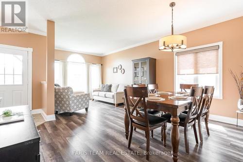 2 Purt Court, Barrie, ON - Indoor Photo Showing Dining Room