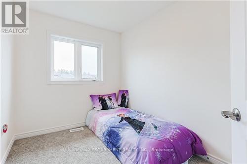 20 Barley Lane, Hamilton, ON - Indoor Photo Showing Bedroom
