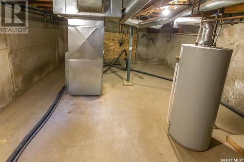 932 Athabasca Street W, Moose Jaw, SK - Indoor Photo Showing Basement