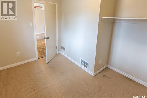 932 Athabasca Street W, Moose Jaw, SK - Indoor Photo Showing Other Room