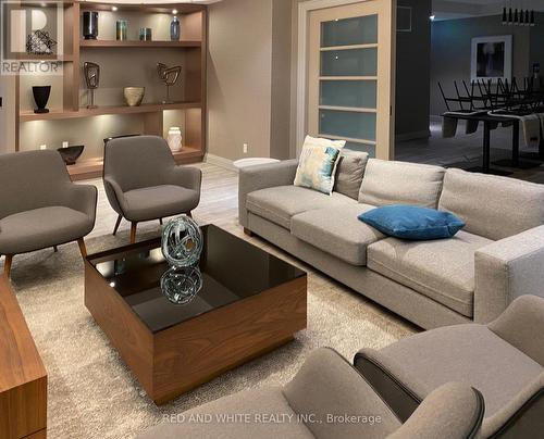 3207 - 50 Wellesley Street E, Toronto, ON - Indoor Photo Showing Living Room