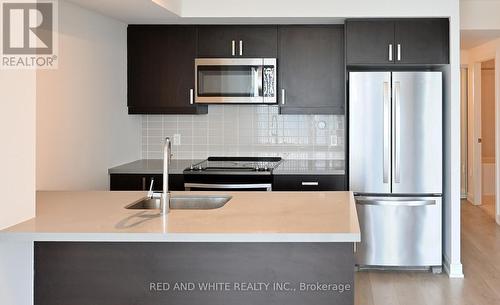 3207 - 50 Wellesley Street E, Toronto, ON - Indoor Photo Showing Kitchen With Stainless Steel Kitchen With Double Sink With Upgraded Kitchen