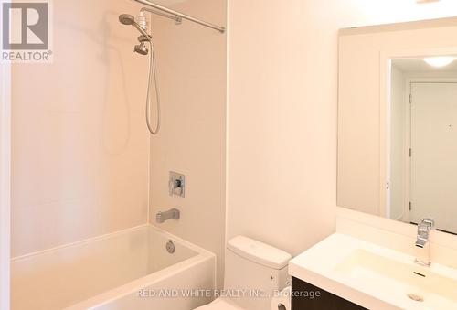 3207 - 50 Wellesley Street E, Toronto, ON - Indoor Photo Showing Bathroom