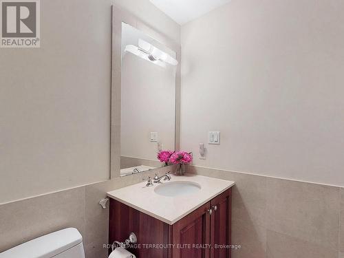 1003C - 662 Sheppard Avenue E, Toronto, ON - Indoor Photo Showing Bathroom