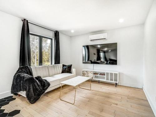 Master bedroom - 4 Ch. De La Grande-Ligne, Saint-Urbain-Premier, QC - Indoor Photo Showing Living Room