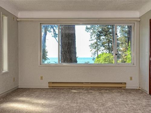 445 Grafton St, Esquimalt, BC - Indoor Photo Showing Other Room