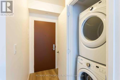 2116 - 460 Adelaide Street E, Toronto, ON - Indoor Photo Showing Laundry Room