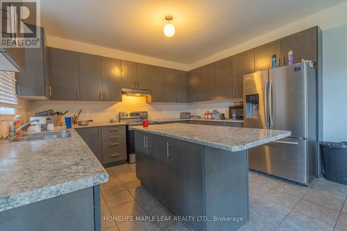 28 Dey Drive W, Collingwood, ON - Indoor Photo Showing Kitchen With Double Sink With Upgraded Kitchen