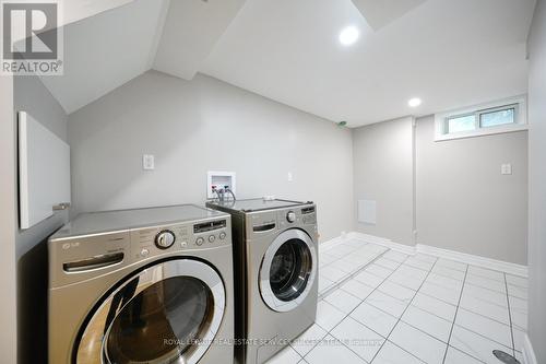1355 Odessa Crescent, Oakville, ON - Indoor Photo Showing Laundry Room