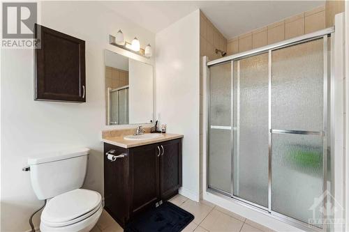 344 Wood Acres Grove, Ottawa, ON - Indoor Photo Showing Bathroom