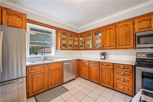 2 James Street, Grimsby, ON - Indoor Photo Showing Kitchen With Double Sink