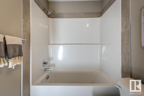 #917 10512 121 St Nw, Edmonton, AB - Indoor Photo Showing Bathroom