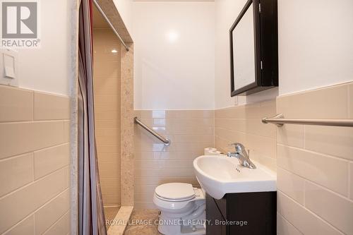 Main&B - 319 Concord Avenue, Toronto, ON - Indoor Photo Showing Bathroom