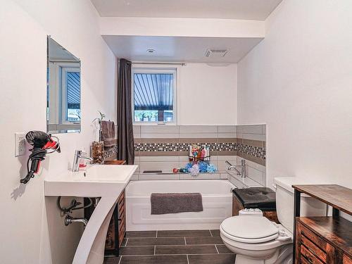 Bathroom - 234 Rue Iberville, Granby, QC - Indoor Photo Showing Bathroom