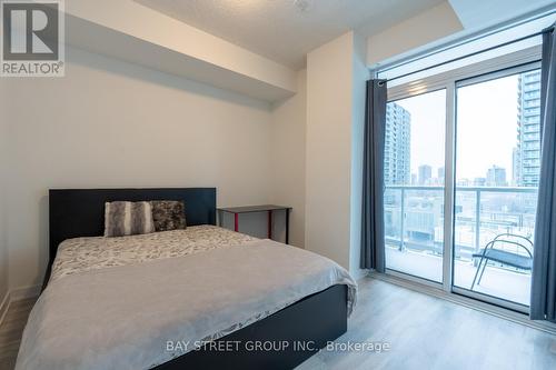 727 - 251 Manitoba Street, Toronto, ON - Indoor Photo Showing Bedroom