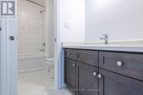 22 Obediah Crescent, Brantford, ON - Indoor Photo Showing Bathroom