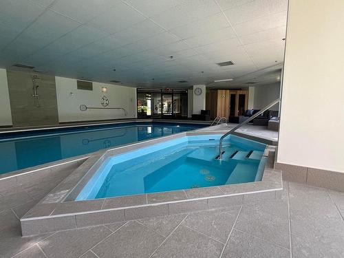 Pool - 1203B-8255 Boul. St-Laurent, Brossard, QC - Indoor Photo Showing Other Room With In Ground Pool