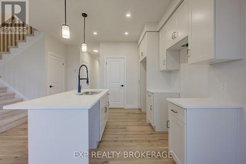 30 Anne Street W, Minto (Harriston), ON - Indoor Photo Showing Kitchen