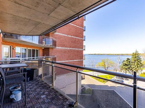 Balcon - 407-18 Ch. Du Bord-Du-Lac-Lakeshore, Pointe-Claire, QC - Outdoor With Body Of Water With Exterior