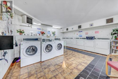 603 - 5580 Sheppard Avenue E, Toronto, ON - Indoor Photo Showing Laundry Room