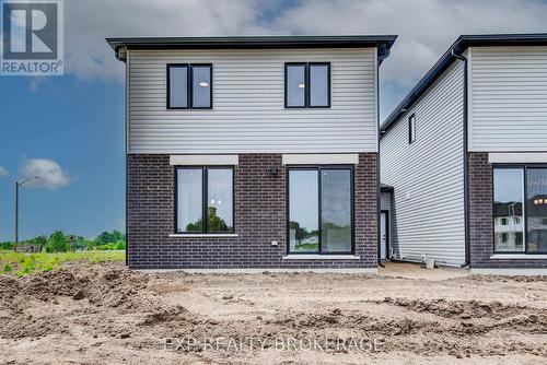 102 Thackeray Way, Minto, ON - Outdoor With Exterior