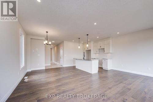 102 Thackeray Way, Minto, ON - Indoor Photo Showing Kitchen