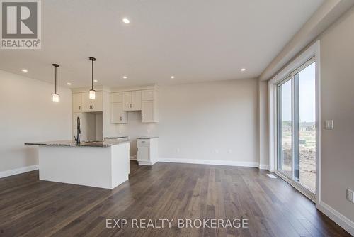 102 Thackeray Way, Minto, ON - Indoor Photo Showing Kitchen